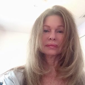 Meet your Posher, Dolores